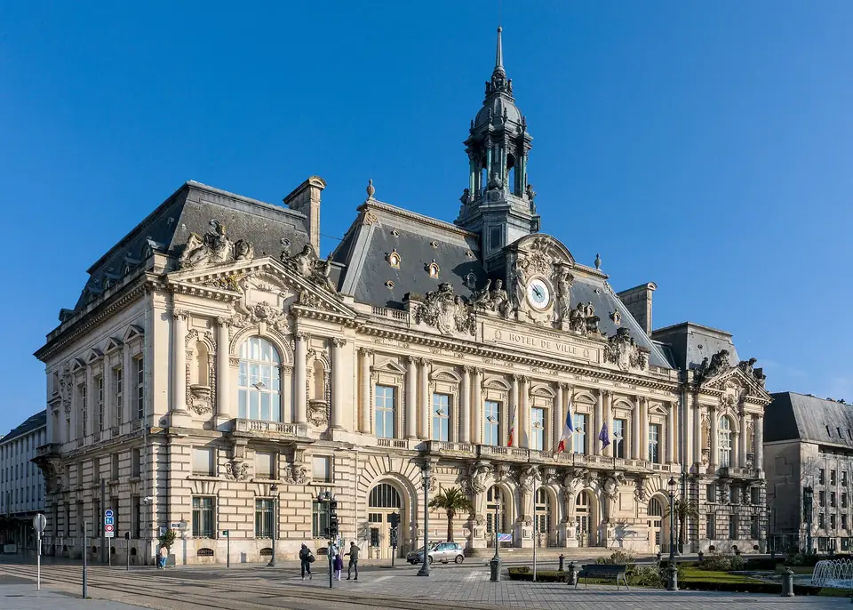 Tours - Hôtel de Ville - 17